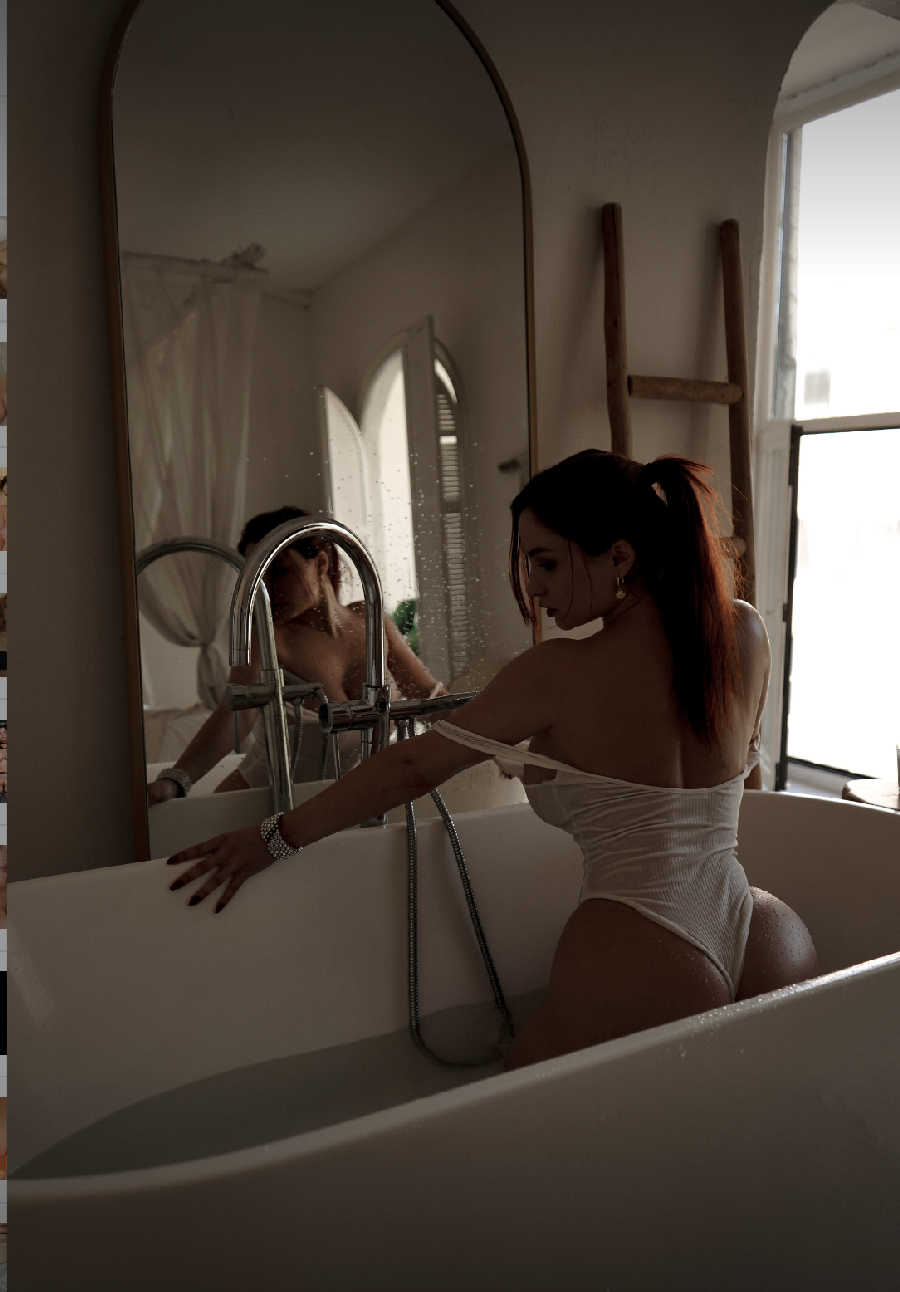 A playful frame from Miranda Faith nude — online in Hengyang